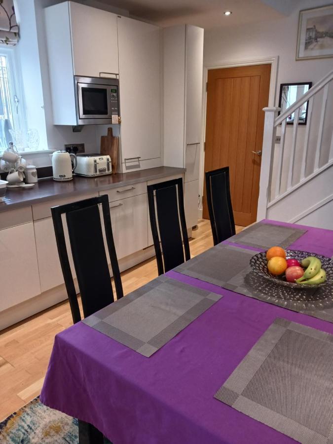 Bodlondeb Castle Bed & Breakfast { Central Llandudno} 外观 照片